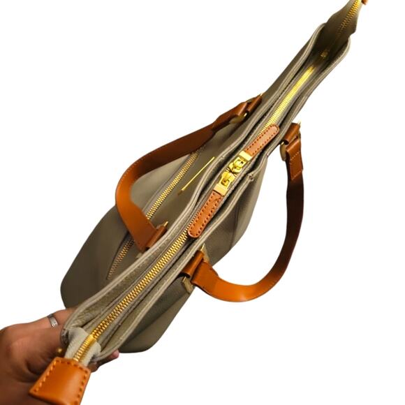 JOY & IMAN Alexandria Leather Twork travel tote bag in Taupe - Picture 5 of 9